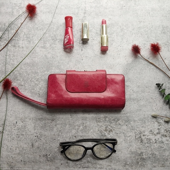 HOBO Handbags - HOBO red leather wristlet wallet expandable